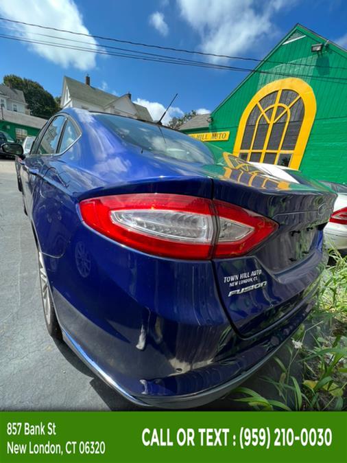 2013 Ford Fusion 4dr Sdn SE FWD, available for sale in New London, Connecticut | McAvoy Inc dba Town Hill Auto. New London, Connecticut 2013 Ford Fusion 4dr Sdn SE FWD, available for sale in New London, Connecticut | McAvoy Inc dba Town Hill Auto. New London, Connecticut