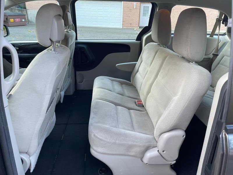 2015 Dodge Grand Caravan 4dr Wgn SE, available for sale in New Britain, Connecticut | Supreme Automotive. New Britain, Connecticut 2015 Dodge Grand Caravan 4dr Wgn SE, available for sale in New Britain, Connecticut | Supreme Automotive. New Britain, Connecticut