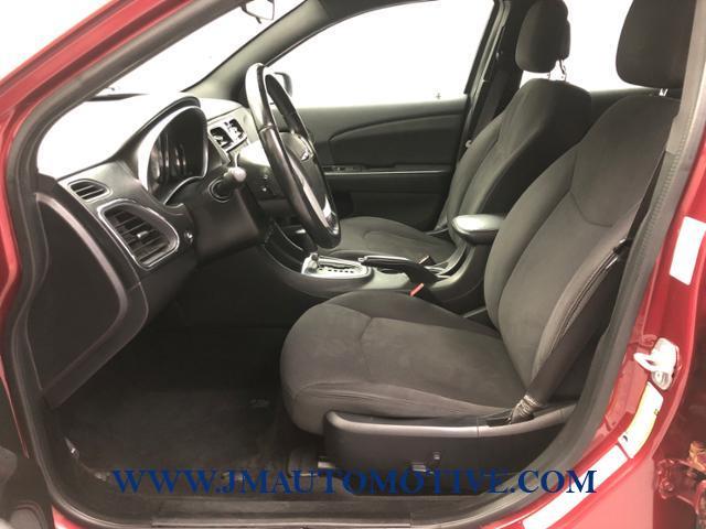 Used Chrysler 200 4dr Sdn Touring 2014 | J&M Automotive Sls&Svc LLC. Naugatuck, Connecticut Used Chrysler 200 4dr Sdn Touring 2014 | J&M Automotive Sls&Svc LLC. Naugatuck, Connecticut