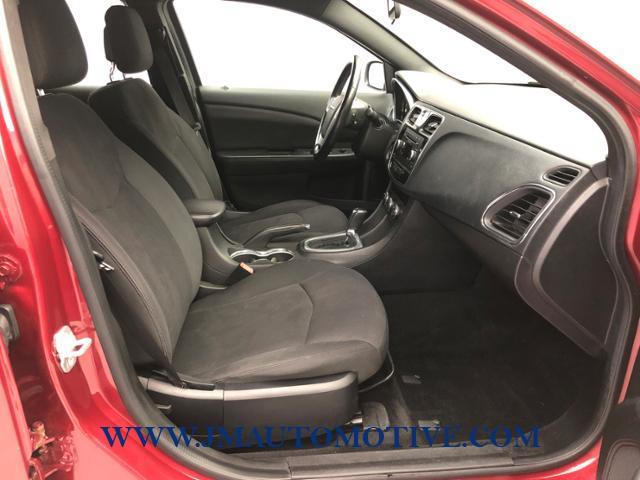 Used Chrysler 200 4dr Sdn Touring 2014 | J&M Automotive Sls&Svc LLC. Naugatuck, Connecticut Used Chrysler 200 4dr Sdn Touring 2014 | J&M Automotive Sls&Svc LLC. Naugatuck, Connecticut