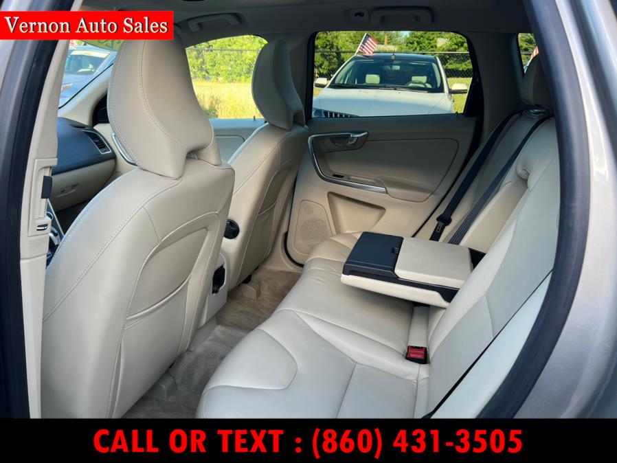 2015 Volvo XC60 2015.5 AWD 4dr T5, available for sale in Manchester, Connecticut | Vernon Auto Sale & Service. Manchester, Connecticut 2015 Volvo XC60 2015.5 AWD 4dr T5, available for sale in Manchester, Connecticut | Vernon Auto Sale & Service. Manchester, Connecticut