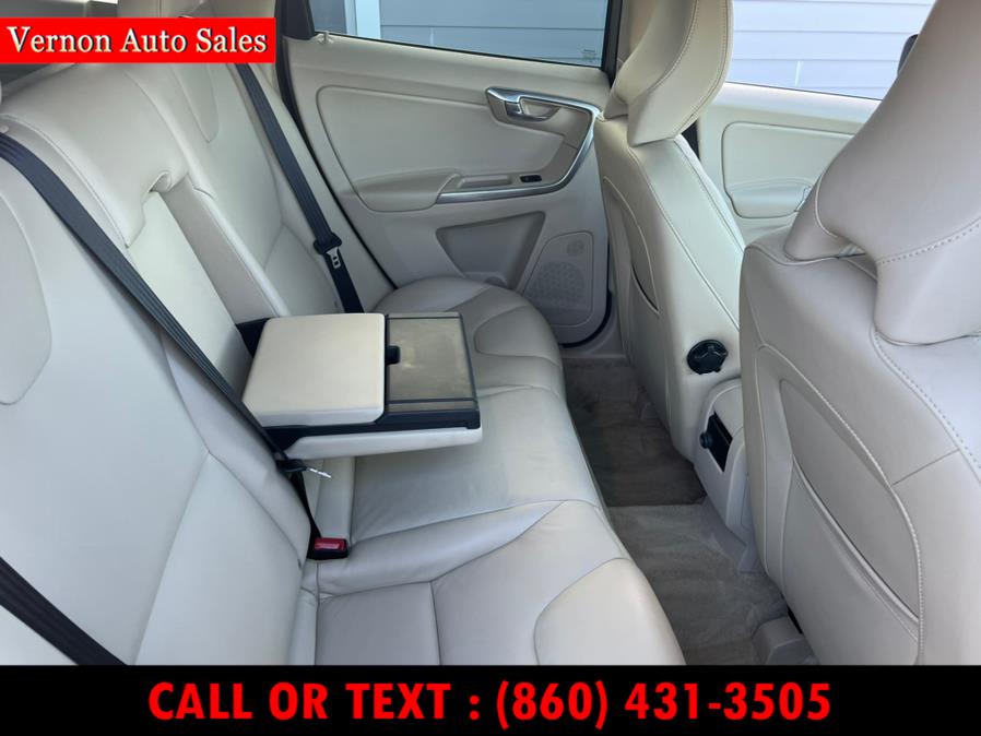 2015 Volvo XC60 2015.5 AWD 4dr T5, available for sale in Manchester, Connecticut | Vernon Auto Sale & Service. Manchester, Connecticut 2015 Volvo XC60 2015.5 AWD 4dr T5, available for sale in Manchester, Connecticut | Vernon Auto Sale & Service. Manchester, Connecticut