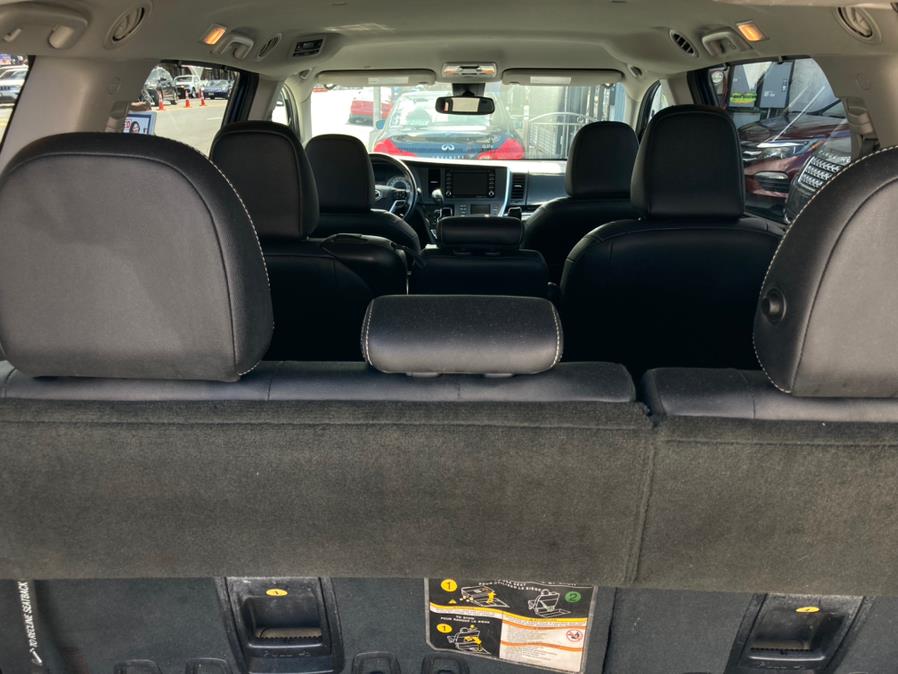 Used Toyota Sienna SE Premium FWD 8-Passenger (Natl) 2019 | Carsbuck Inc.. Brooklyn, New York Used Toyota Sienna SE Premium FWD 8-Passenger (Natl) 2019 | Carsbuck Inc.. Brooklyn, New York