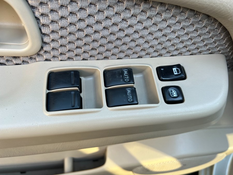 2002 Nissan Pathfinder LE 4WD Auto, available for sale in Bristol, Connecticut | Bristol Auto Center LLC. Bristol, Connecticut 2002 Nissan Pathfinder LE 4WD Auto, available for sale in Bristol, Connecticut | Bristol Auto Center LLC. Bristol, Connecticut