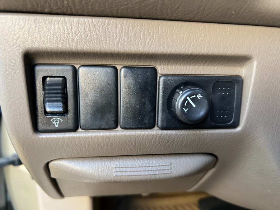 2002 Nissan Pathfinder LE 4WD Auto, available for sale in Bristol, Connecticut | Bristol Auto Center LLC. Bristol, Connecticut 2002 Nissan Pathfinder LE 4WD Auto, available for sale in Bristol, Connecticut | Bristol Auto Center LLC. Bristol, Connecticut