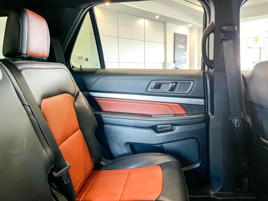 2019 Ford Explorer XLT 4WD, available for sale in Franklin Square, New York | Luxury Motor Club. Franklin Square, New York 2019 Ford Explorer XLT 4WD, available for sale in Franklin Square, New York | Luxury Motor Club. Franklin Square, New York