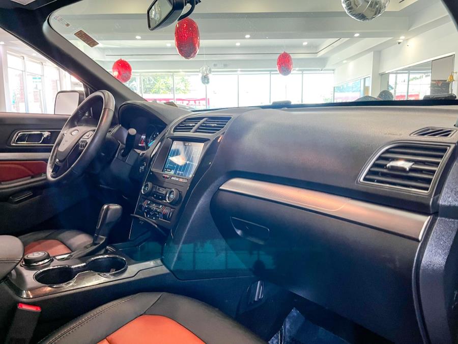 2019 Ford Explorer XLT 4WD, available for sale in Franklin Square, New York | Luxury Motor Club. Franklin Square, New York 2019 Ford Explorer XLT 4WD, available for sale in Franklin Square, New York | Luxury Motor Club. Franklin Square, New York