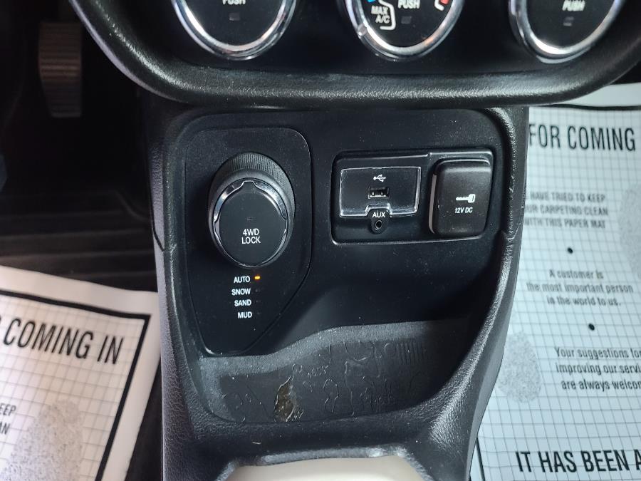 Used Jeep Renegade 4WD 4dr Latitude 2015 | Safe Used Auto Sales LLC. Danbury, Connecticut Used Jeep Renegade 4WD 4dr Latitude 2015 | Safe Used Auto Sales LLC. Danbury, Connecticut