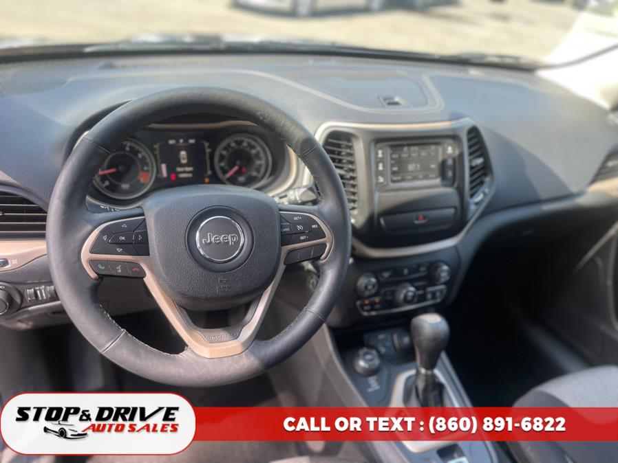 2014 Jeep Cherokee 4WD 4dr Latitude, available for sale in East Windsor, Connecticut | Stop & Drive Auto Sales. East Windsor, Connecticut 2014 Jeep Cherokee 4WD 4dr Latitude, available for sale in East Windsor, Connecticut | Stop & Drive Auto Sales. East Windsor, Connecticut