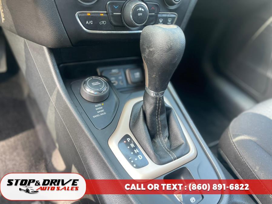 2014 Jeep Cherokee 4WD 4dr Latitude, available for sale in East Windsor, Connecticut | Stop & Drive Auto Sales. East Windsor, Connecticut 2014 Jeep Cherokee 4WD 4dr Latitude, available for sale in East Windsor, Connecticut | Stop & Drive Auto Sales. East Windsor, Connecticut
