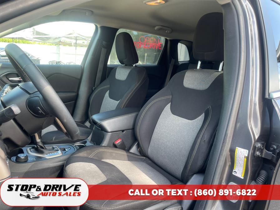 2014 Jeep Cherokee 4WD 4dr Latitude, available for sale in East Windsor, Connecticut | Stop & Drive Auto Sales. East Windsor, Connecticut 2014 Jeep Cherokee 4WD 4dr Latitude, available for sale in East Windsor, Connecticut | Stop & Drive Auto Sales. East Windsor, Connecticut