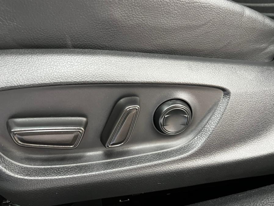 2019 Toyota Camry SE Auto (Natl), available for sale in Massapequa Park, New York | Power Motors East. Massapequa Park, New York 2019 Toyota Camry SE Auto (Natl), available for sale in Massapequa Park, New York | Power Motors East. Massapequa Park, New York