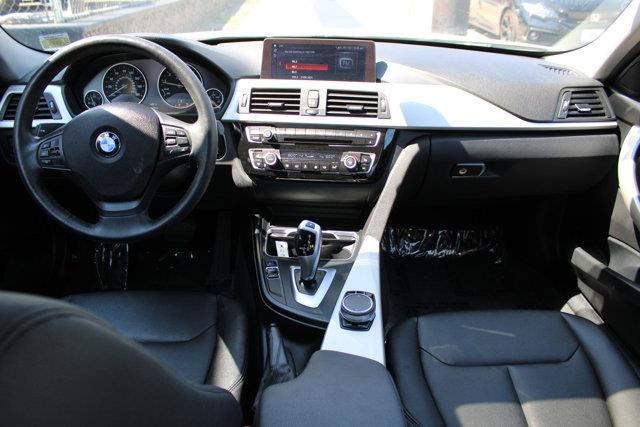 Used BMW 3 Series 320i xDrive 2018 | NY Luxury Motors. Elmont, New York Used BMW 3 Series 320i xDrive 2018 | NY Luxury Motors. Elmont, New York