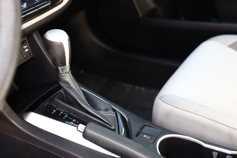 Used Toyota Corolla LE CVT (Natl) 2018 | Hillside Auto Mall Inc.. Jamaica, New York Used Toyota Corolla LE CVT (Natl) 2018 | Hillside Auto Mall Inc.. Jamaica, New York