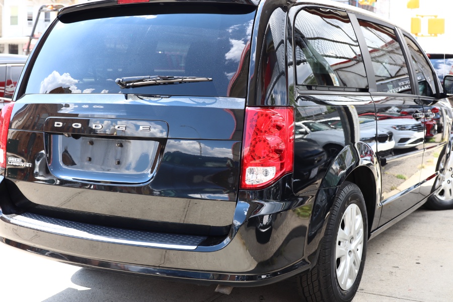 Used Dodge Grand Caravan SE Plus Wagon 2018 | Hillside Auto Mall Inc.. Jamaica, New York Used Dodge Grand Caravan SE Plus Wagon 2018 | Hillside Auto Mall Inc.. Jamaica, New York