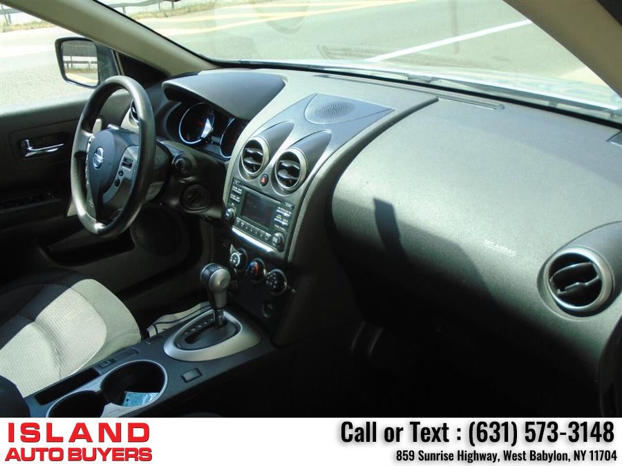 2013 Nissan Rogue SV AWD 4dr Crossover, available for sale in West Babylon, New York | Island Auto Buyers. West Babylon, New York 2013 Nissan Rogue SV AWD 4dr Crossover, available for sale in West Babylon, New York | Island Auto Buyers. West Babylon, New York