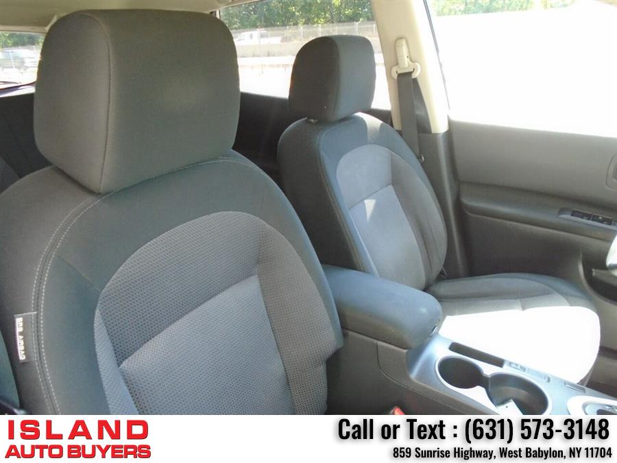 2013 Nissan Rogue SV AWD 4dr Crossover, available for sale in West Babylon, New York | Island Auto Buyers. West Babylon, New York 2013 Nissan Rogue SV AWD 4dr Crossover, available for sale in West Babylon, New York | Island Auto Buyers. West Babylon, New York