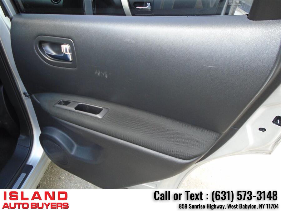 2013 Nissan Rogue SV AWD 4dr Crossover, available for sale in West Babylon, New York | Island Auto Buyers. West Babylon, New York 2013 Nissan Rogue SV AWD 4dr Crossover, available for sale in West Babylon, New York | Island Auto Buyers. West Babylon, New York