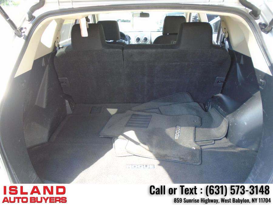 2013 Nissan Rogue SV AWD 4dr Crossover, available for sale in West Babylon, New York | Island Auto Buyers. West Babylon, New York 2013 Nissan Rogue SV AWD 4dr Crossover, available for sale in West Babylon, New York | Island Auto Buyers. West Babylon, New York