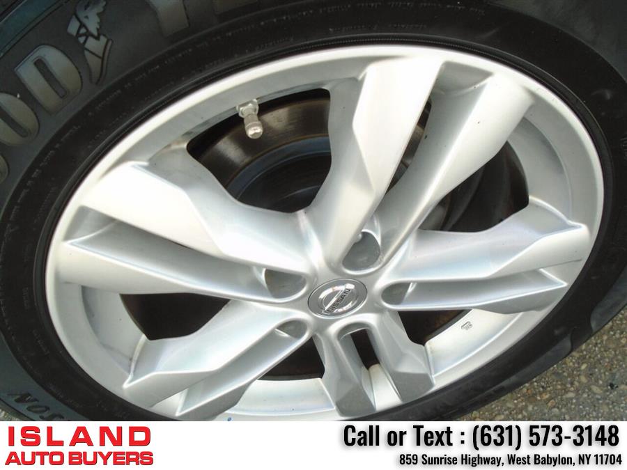 2013 Nissan Rogue SV AWD 4dr Crossover, available for sale in West Babylon, New York | Island Auto Buyers. West Babylon, New York 2013 Nissan Rogue SV AWD 4dr Crossover, available for sale in West Babylon, New York | Island Auto Buyers. West Babylon, New York
