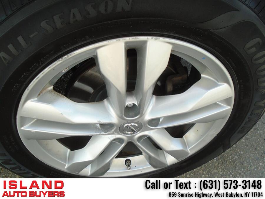 2013 Nissan Rogue SV AWD 4dr Crossover, available for sale in West Babylon, New York | Island Auto Buyers. West Babylon, New York 2013 Nissan Rogue SV AWD 4dr Crossover, available for sale in West Babylon, New York | Island Auto Buyers. West Babylon, New York