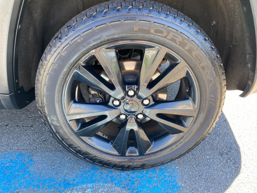 2013 Jeep Grand Cherokee 4WD 4dr Laredo, available for sale in West Springfield, Massachusetts | Union Street Auto Sales. West Springfield, Massachusetts 2013 Jeep Grand Cherokee 4WD 4dr Laredo, available for sale in West Springfield, Massachusetts | Union Street Auto Sales. West Springfield, Massachusetts