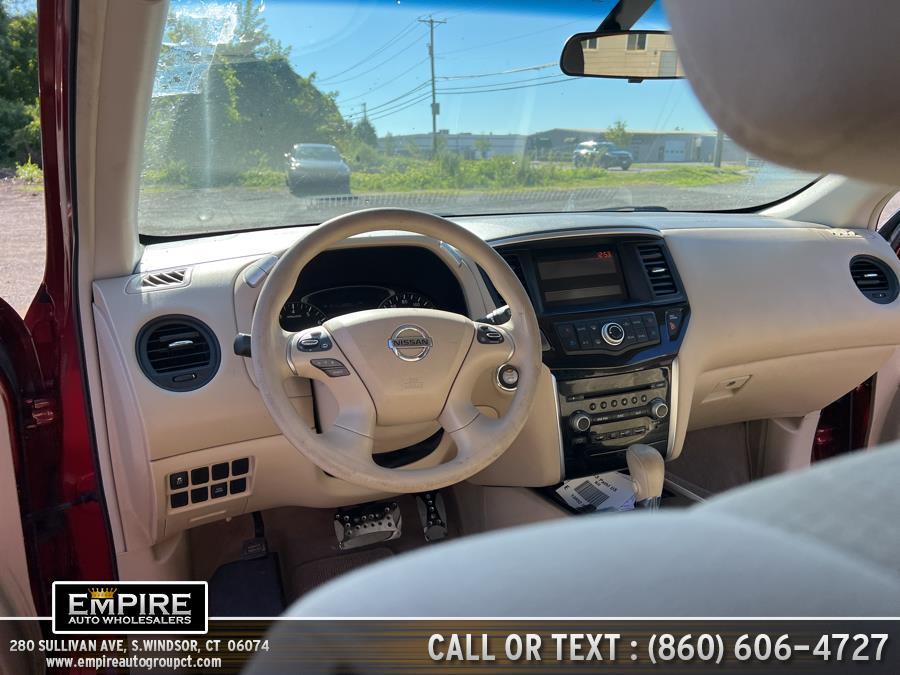 Used Nissan Pathfinder 4WD 4dr S 2013 | Empire Auto Wholesalers. S.Windsor, Connecticut Used Nissan Pathfinder 4WD 4dr S 2013 | Empire Auto Wholesalers. S.Windsor, Connecticut
