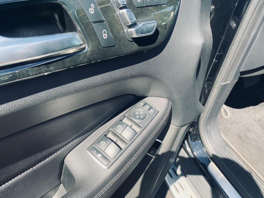 2017 Mercedes-Benz GLE GLE 350 4MATIC SUV, available for sale in Syosset, New York | Gold Coast Motors of Syosset. Syosset, New York 2017 Mercedes-Benz GLE GLE 350 4MATIC SUV, available for sale in Syosset, New York | Gold Coast Motors of Syosset. Syosset, New York