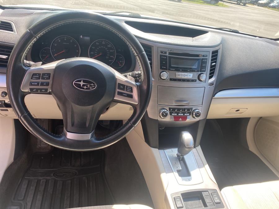 2013 Subaru Outback 4dr Wgn H4 Auto 2.5i Premium, available for sale in Old Saybrook, Connecticut | Saybrook Auto Barn. Old Saybrook, Connecticut 2013 Subaru Outback 4dr Wgn H4 Auto 2.5i Premium, available for sale in Old Saybrook, Connecticut | Saybrook Auto Barn. Old Saybrook, Connecticut