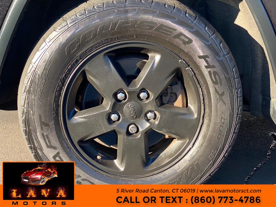 Used Jeep Grand Cherokee 4WD 4dr Laredo 2012 | Lava Motors. Canton, Connecticut Used Jeep Grand Cherokee 4WD 4dr Laredo 2012 | Lava Motors. Canton, Connecticut