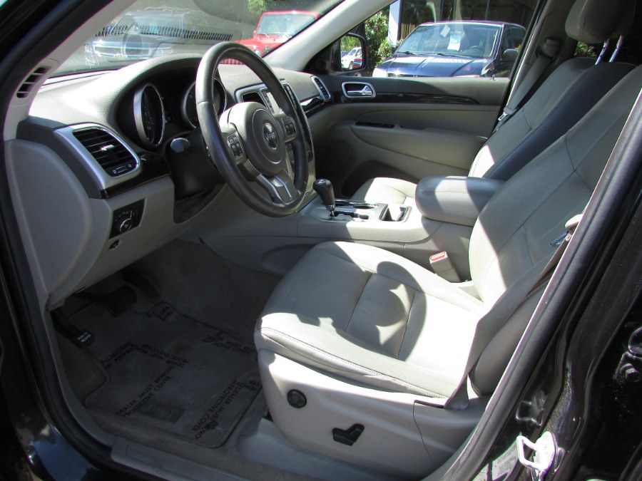 Used Jeep Grand Cherokee 4WD 4dr Laredo Altitude 2012 | United Auto Sales of E Windsor, Inc. East Windsor, Connecticut Used Jeep Grand Cherokee 4WD 4dr Laredo Altitude 2012 | United Auto Sales of E Windsor, Inc. East Windsor, Connecticut