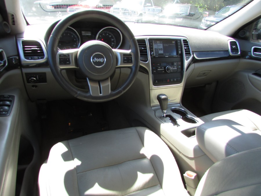 Used Jeep Grand Cherokee 4WD 4dr Laredo Altitude 2012 | United Auto Sales of E Windsor, Inc. East Windsor, Connecticut Used Jeep Grand Cherokee 4WD 4dr Laredo Altitude 2012 | United Auto Sales of E Windsor, Inc. East Windsor, Connecticut