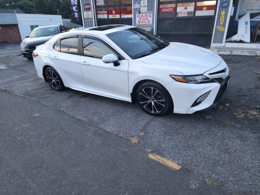 2018 Toyota Camry SE Auto (Natl), available for sale in Milford, Connecticut | Adonai Auto Sales LLC. Milford, Connecticut