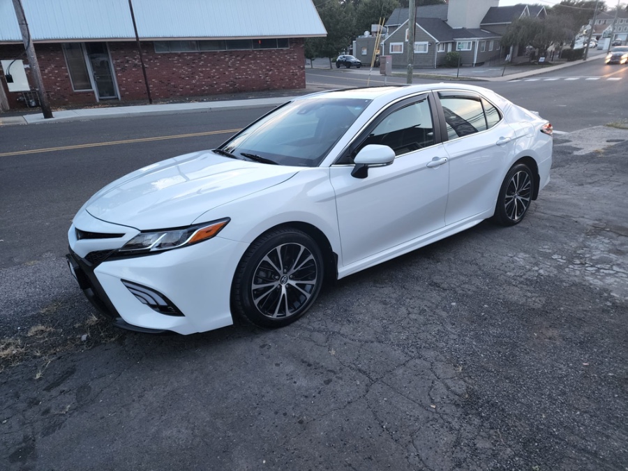 2018 Toyota Camry SE Auto (Natl), available for sale in Milford, Connecticut | Adonai Auto Sales LLC. Milford, Connecticut 2018 Toyota Camry SE Auto (Natl), available for sale in Milford, Connecticut | Adonai Auto Sales LLC. Milford, Connecticut