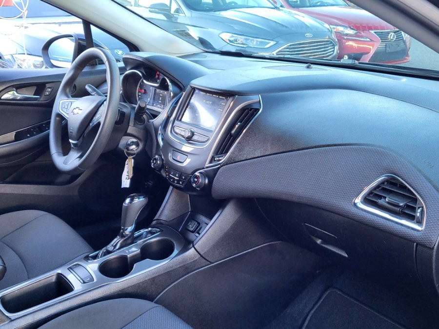 2019 Chevrolet Cruze 4dr Sdn CVT, available for sale in Newark, New Jersey | Champion Auto Sales. Newark, New Jersey 2019 Chevrolet Cruze 4dr Sdn CVT, available for sale in Newark, New Jersey | Champion Auto Sales. Newark, New Jersey