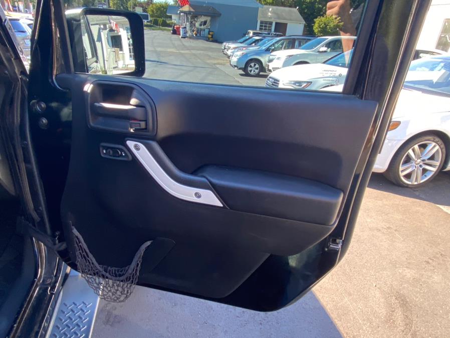 Used Jeep Wrangler Unlimited 4WD 4dr Sport 2015 | Lava Motors 2 Inc. Canton, Connecticut Used Jeep Wrangler Unlimited 4WD 4dr Sport 2015 | Lava Motors 2 Inc. Canton, Connecticut