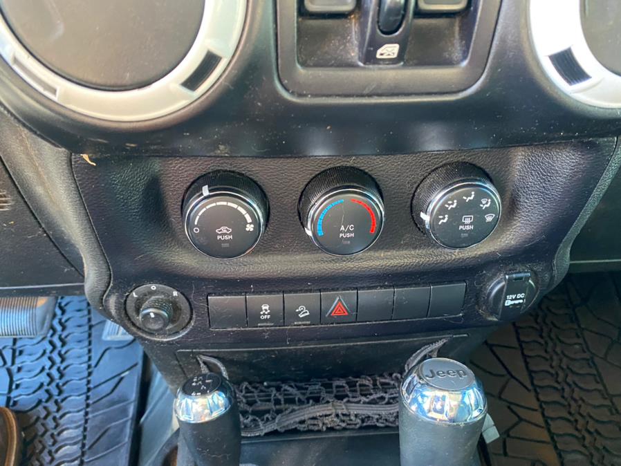 Used Jeep Wrangler Unlimited 4WD 4dr Sport 2015 | Lava Motors 2 Inc. Canton, Connecticut Used Jeep Wrangler Unlimited 4WD 4dr Sport 2015 | Lava Motors 2 Inc. Canton, Connecticut