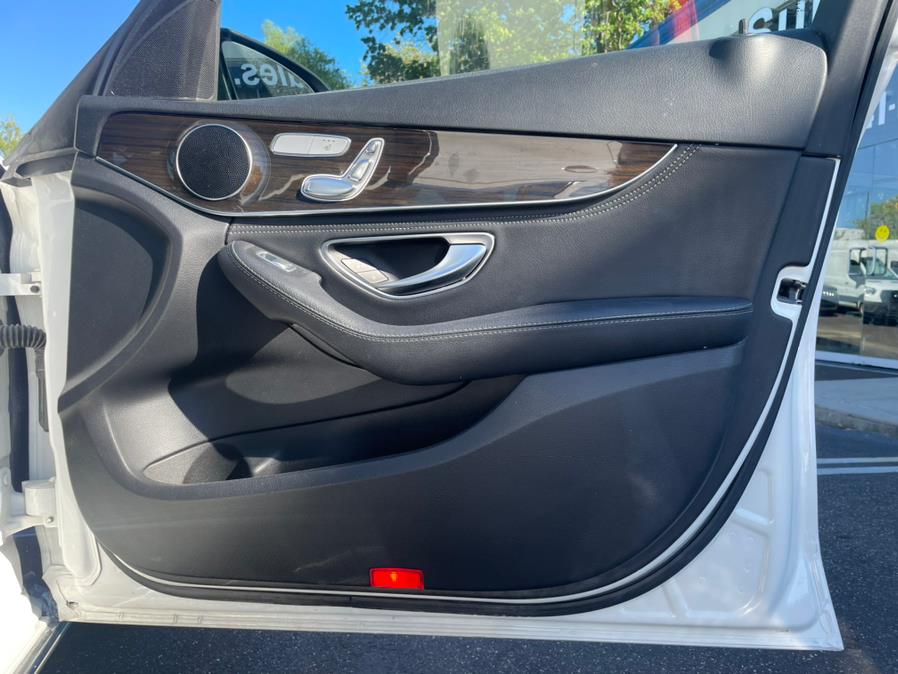 2016 Mercedes-Benz C300 Luxury. CLEAN CARFAX!, available for sale in Elmont, New York | Sunrise of Elmont. Elmont, New York 2016 Mercedes-Benz C300 Luxury. CLEAN CARFAX!, available for sale in Elmont, New York | Sunrise of Elmont. Elmont, New York