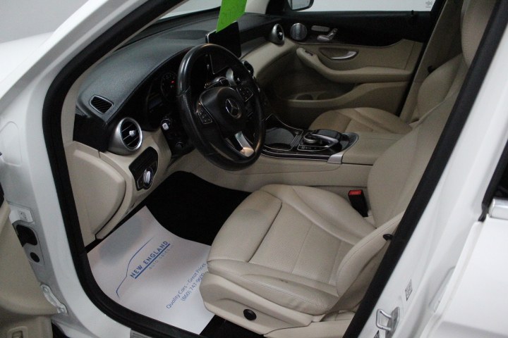 Used Mercedes-Benz GLC 4MATIC 4dr GLC300 2016 | New England Auto Sales LLC. Plainville, Connecticut Used Mercedes-Benz GLC 4MATIC 4dr GLC300 2016 | New England Auto Sales LLC. Plainville, Connecticut