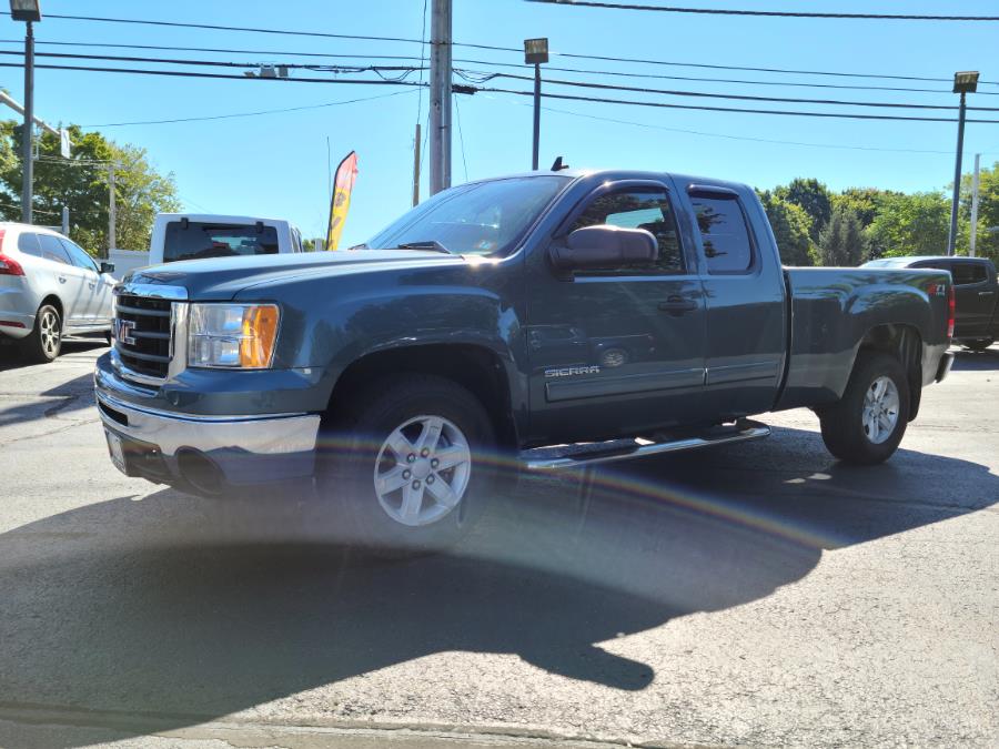 2011 GMC Sierra 1500 4WD Ext Cab 143.5" SLE, available for sale in Milford, Connecticut | Chip's Auto Sales Inc. Milford, Connecticut