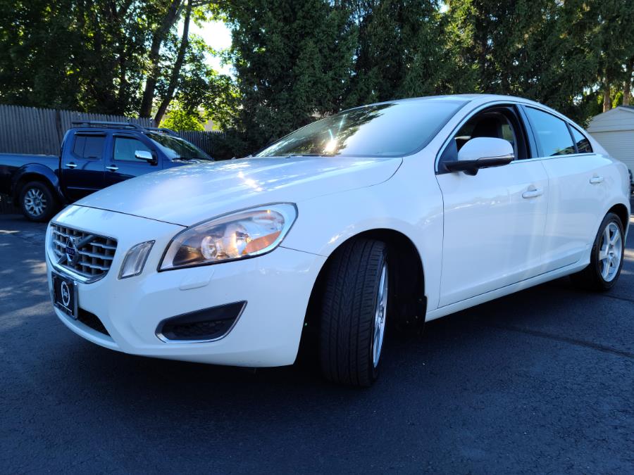 2012 Volvo S60 FWD 4dr Sdn T5 w/Moonroof, available for sale in Milford, Connecticut | Chip's Auto Sales Inc. Milford, Connecticut