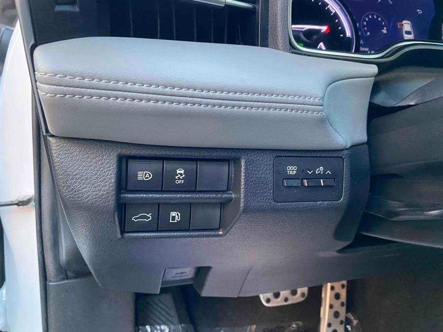 Used Toyota Avalon Hybrid XSE 2019 | Mass Auto Exchange. Framingham, Massachusetts Used Toyota Avalon Hybrid XSE 2019 | Mass Auto Exchange. Framingham, Massachusetts