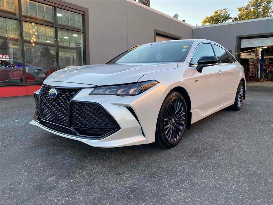 2019 Toyota Avalon Hybrid XSE, available for sale in Framingham, MA
