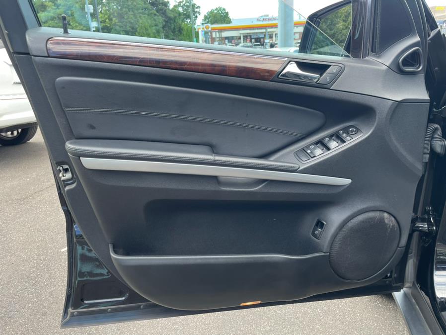 2011 Mercedes-Benz ML350 LOW MILES!!!, available for sale in Rosedale, New York | Sunrise Auto Sales. Rosedale, New York 2011 Mercedes-Benz ML350 LOW MILES!!!, available for sale in Rosedale, New York | Sunrise Auto Sales. Rosedale, New York