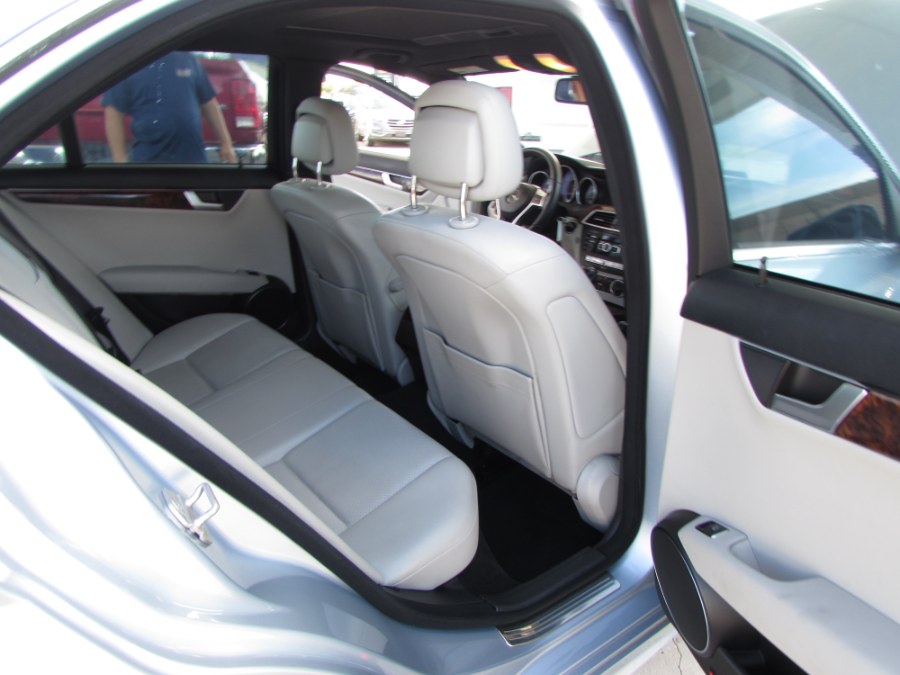 Used Mercedes-Benz C-Class 4dr Sdn C250 Sport RWD 2013 | VIP Auto Enterprise, Inc. Orlando, Florida Used Mercedes-Benz C-Class 4dr Sdn C250 Sport RWD 2013 | VIP Auto Enterprise, Inc. Orlando, Florida