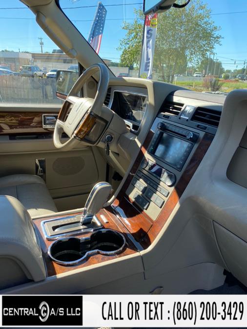 2012 Lincoln Navigator L 4WD 4dr, available for sale in East Windsor, Connecticut | Central A/S LLC. East Windsor, Connecticut 2012 Lincoln Navigator L 4WD 4dr, available for sale in East Windsor, Connecticut | Central A/S LLC. East Windsor, Connecticut