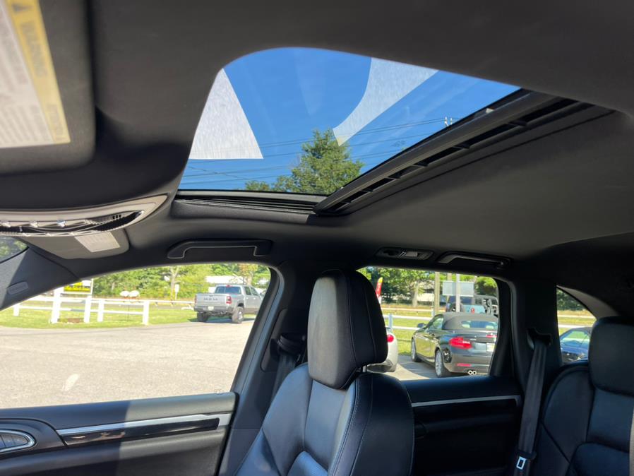 2016 Porsche Cayenne AWD 4dr, available for sale in South Windsor, Connecticut | Mike And Tony Auto Sales, Inc. South Windsor, Connecticut 2016 Porsche Cayenne AWD 4dr, available for sale in South Windsor, Connecticut | Mike And Tony Auto Sales, Inc. South Windsor, Connecticut