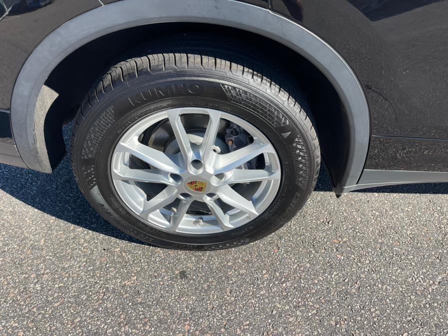 2016 Porsche Cayenne AWD 4dr, available for sale in South Windsor, Connecticut | Mike And Tony Auto Sales, Inc. South Windsor, Connecticut 2016 Porsche Cayenne AWD 4dr, available for sale in South Windsor, Connecticut | Mike And Tony Auto Sales, Inc. South Windsor, Connecticut