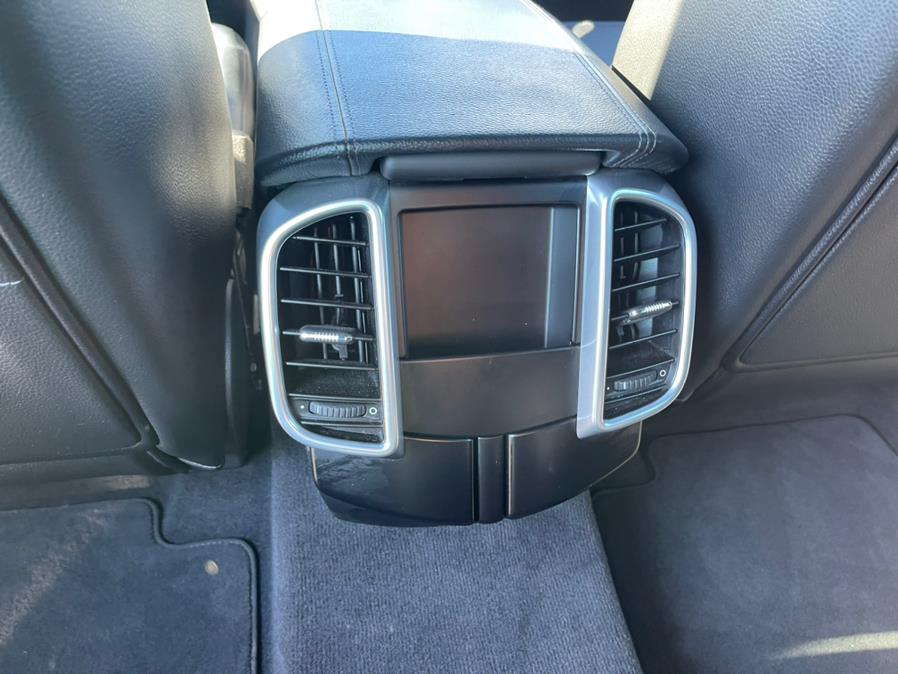 2016 Porsche Cayenne AWD 4dr, available for sale in South Windsor, Connecticut | Mike And Tony Auto Sales, Inc. South Windsor, Connecticut 2016 Porsche Cayenne AWD 4dr, available for sale in South Windsor, Connecticut | Mike And Tony Auto Sales, Inc. South Windsor, Connecticut