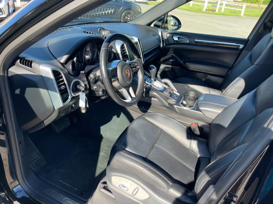 2016 Porsche Cayenne AWD 4dr, available for sale in South Windsor, Connecticut | Mike And Tony Auto Sales, Inc. South Windsor, Connecticut 2016 Porsche Cayenne AWD 4dr, available for sale in South Windsor, Connecticut | Mike And Tony Auto Sales, Inc. South Windsor, Connecticut